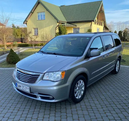 ciechanowiec Chrysler Town &amp; Country cena 58000 przebieg: 217000, rok produkcji 2016 z Ciechanowiec